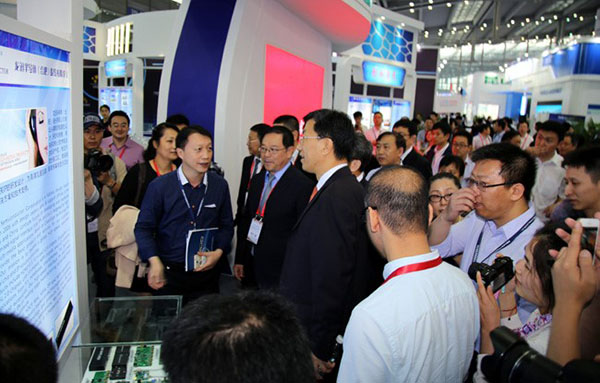 龙迅参加第四届中国电子信息博览会